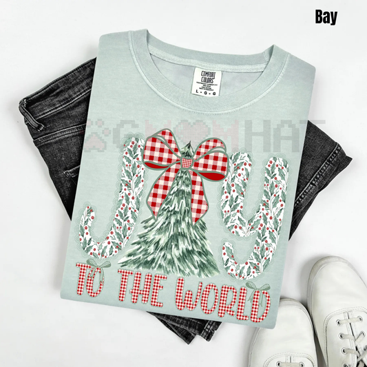 Holly Berry Joy Comfort Colors® T-Shirt – Vintage Christmas Holiday Tee