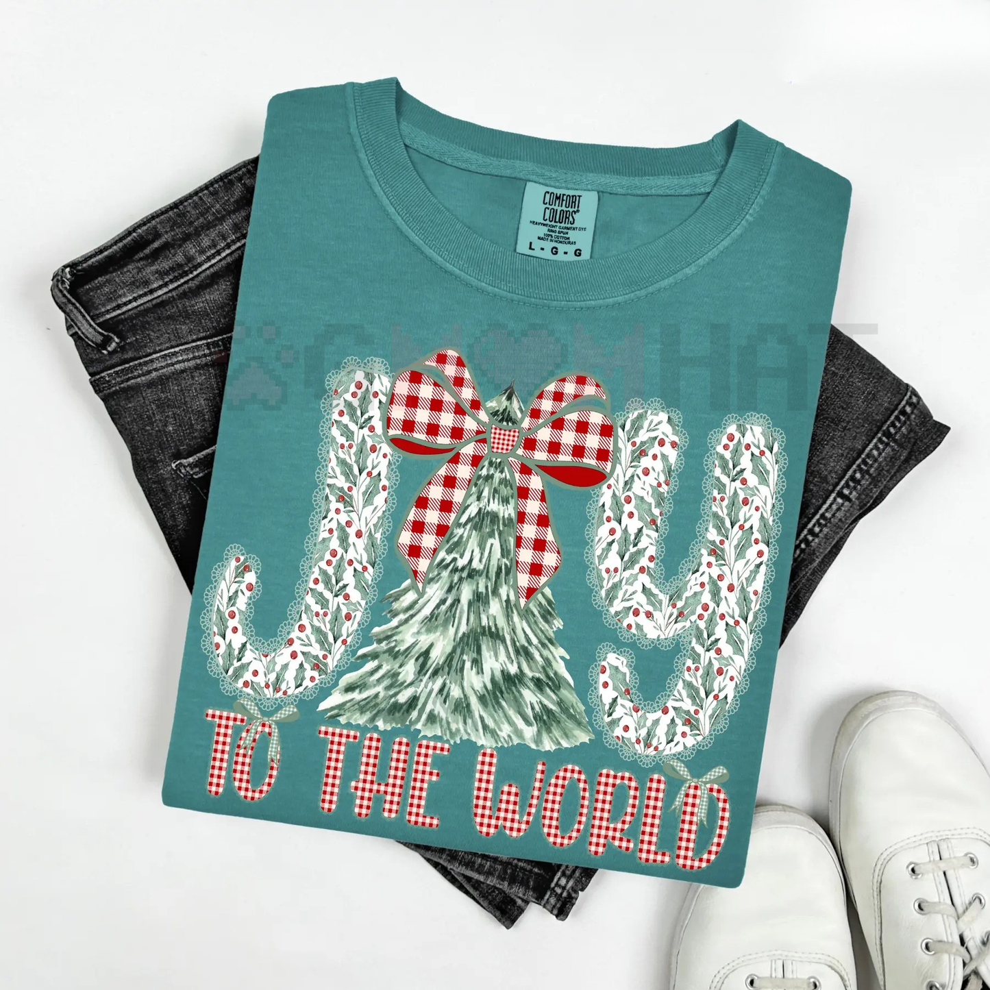 Holly Berry Joy Comfort Colors® T-Shirt – Vintage Christmas Holiday Tee