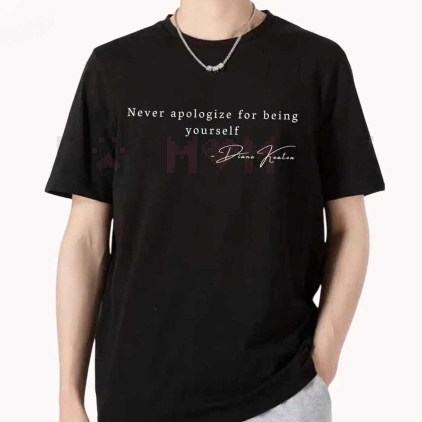 Diane Keaton Vintage Fedora T-Shirt – Classic Hollywood Style & "Never Apologize" Graphic Tee