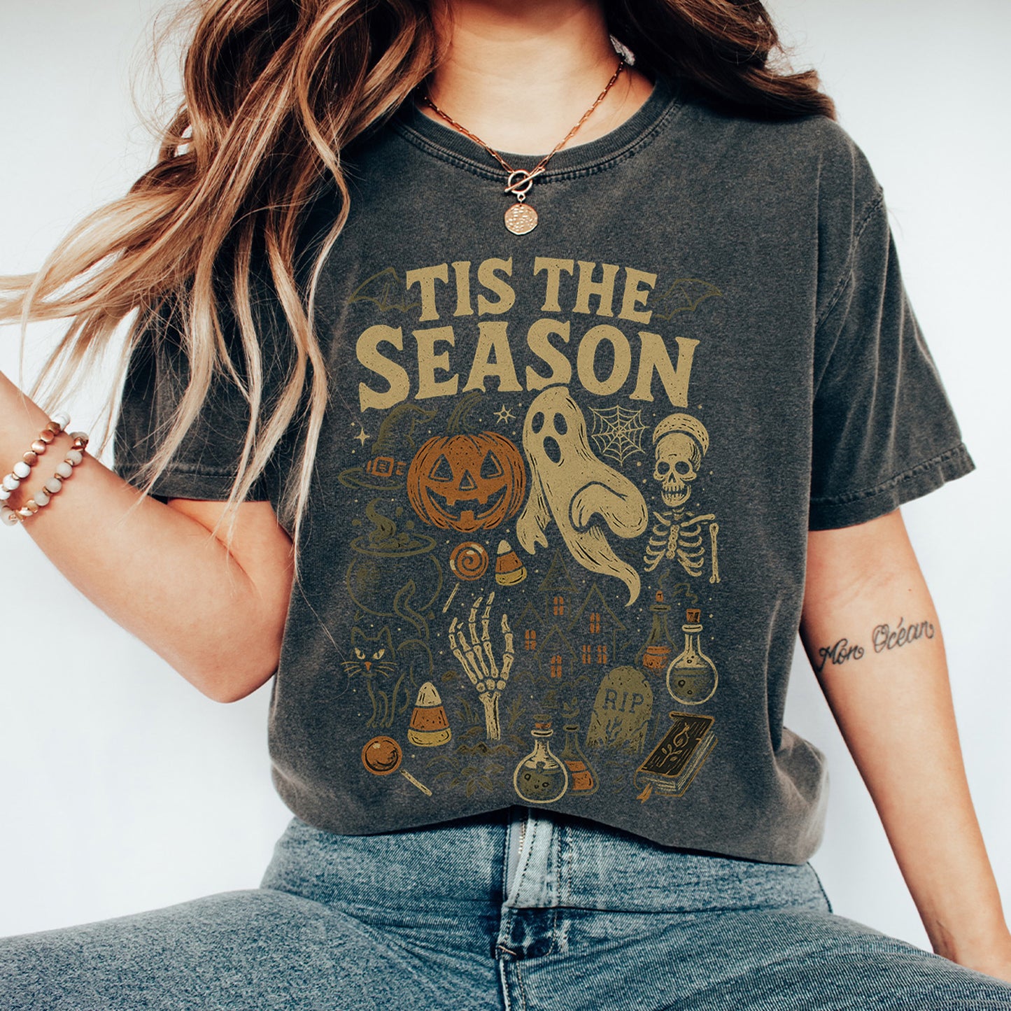Comfort Colors "Tis The Season" Retro Halloween T-Shirt - Spooky Season Tee