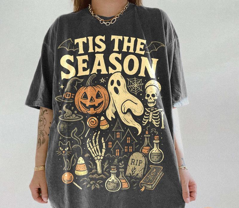 Comfort Colors "Tis The Season" Retro Halloween T-Shirt - Spooky Season Tee - Dogmomhat