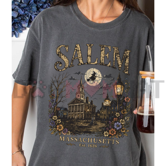Comfort Colors® Salem Massachusetts Witch City T-Shirt - Vintage Retro Halloween Graphic Tee
