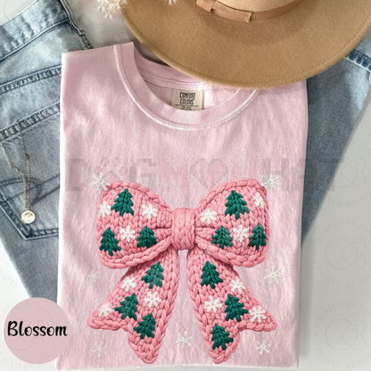 'Knitted Christmas Tree' T-Shirt – Unisex Rustic Sweater Aesthetic Tee