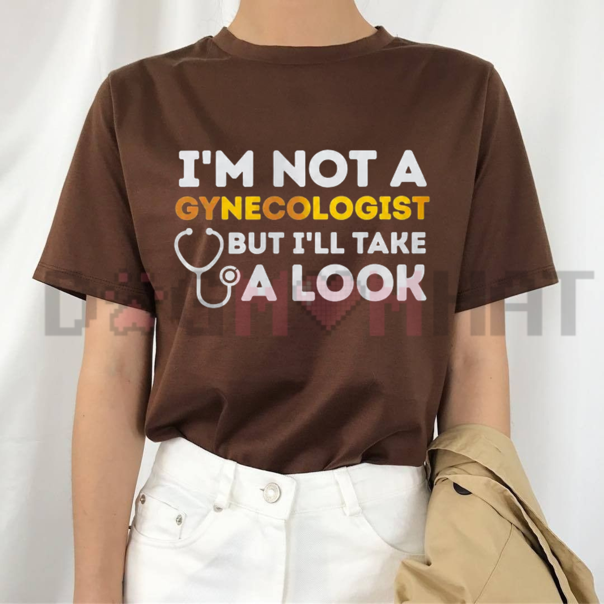 "I'm Not a Gynecologist But I'll Take a Look" Men's T-Shirt - Funny Adult Humor Graphic Tee