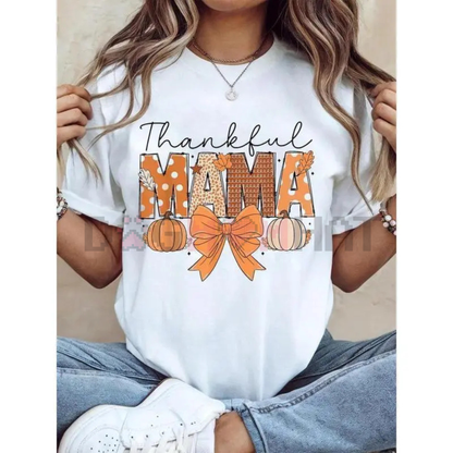 "Thankful Mama" Coquette Fall T-Shirt – Women's Pumpkin Spice Thanksgiving Graphic Tee