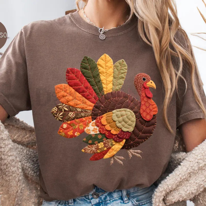 Thanksgiving Turkey Graphic Loose T-Shirt – Cozy Fall Gathering Tee