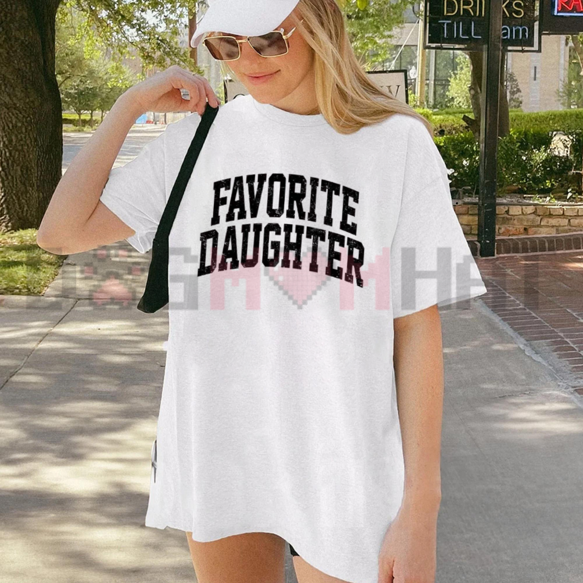 Awesome Favorite Daughter Vintage Retro Graphic T-Shirt