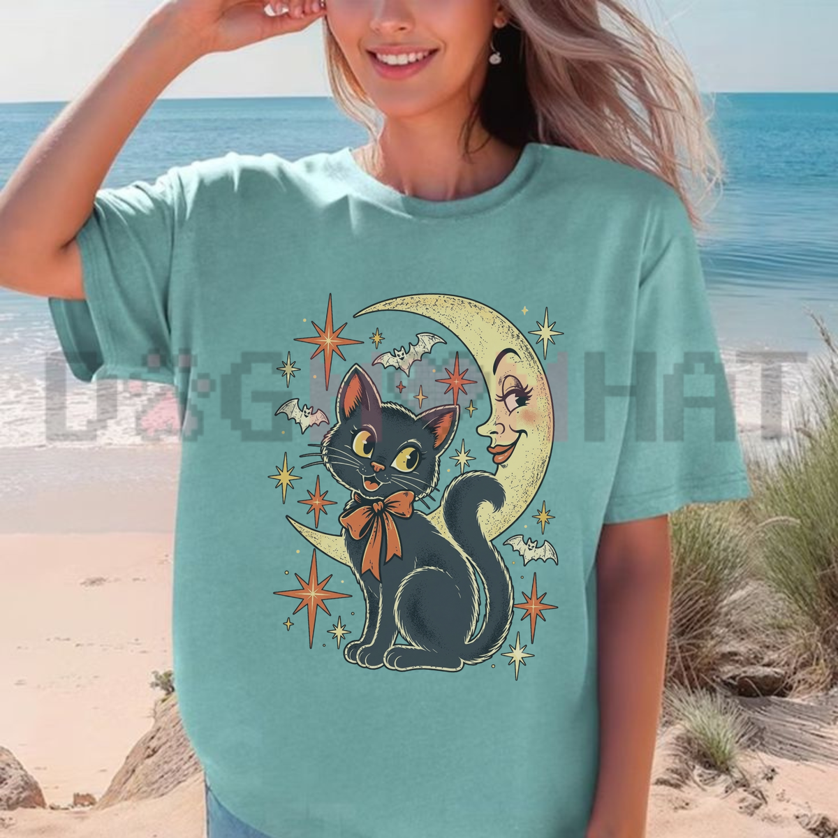 Black Cat Witchy Moon Halloween Vintage Graphic T-Shirt