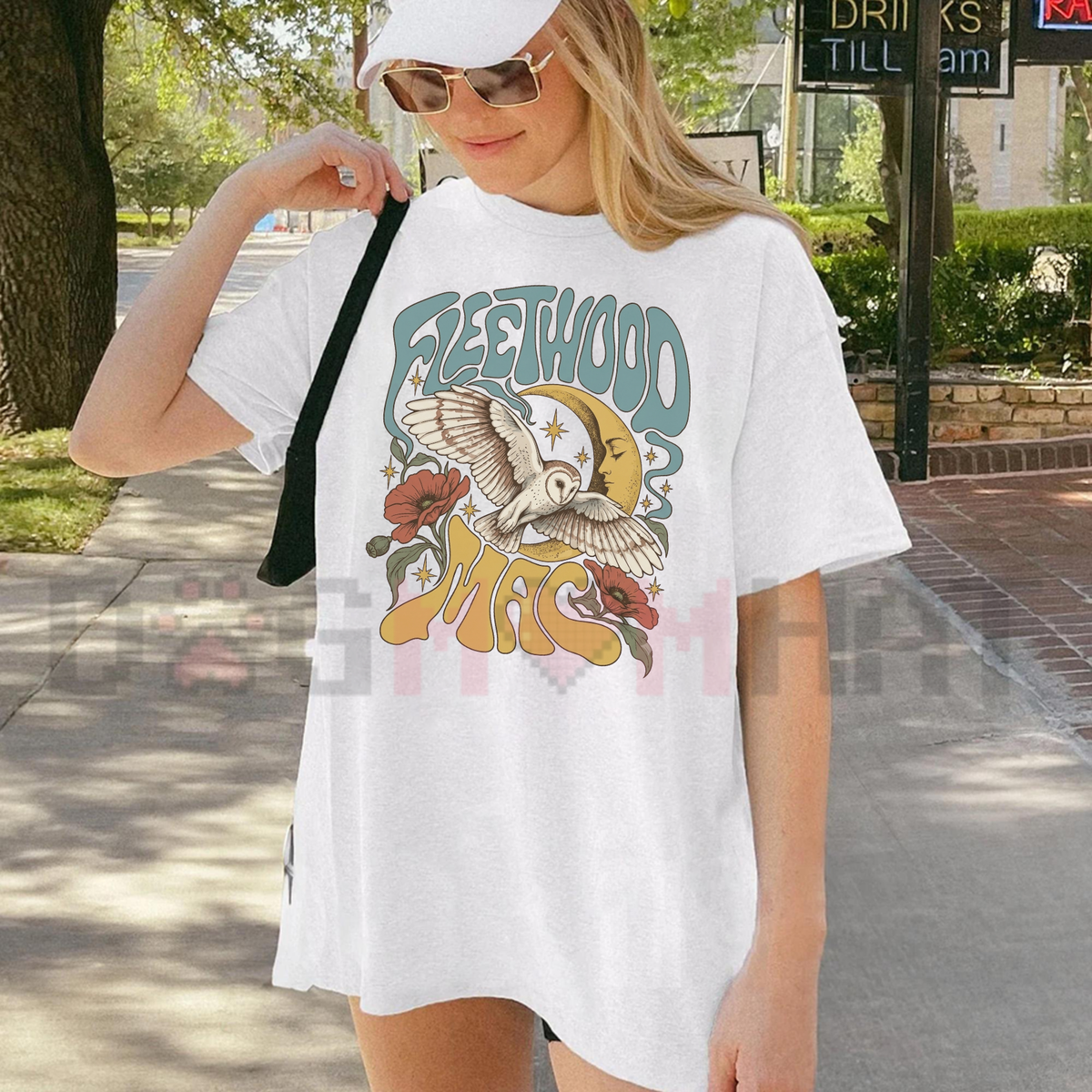 Fleetwood Mac Celestial Owl Vintage 70s Rock Band Graphic T-Shirt