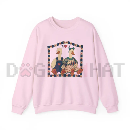 Vintage Geese Sweatshirt – Retro Wildlife Nature Graphic Pullover