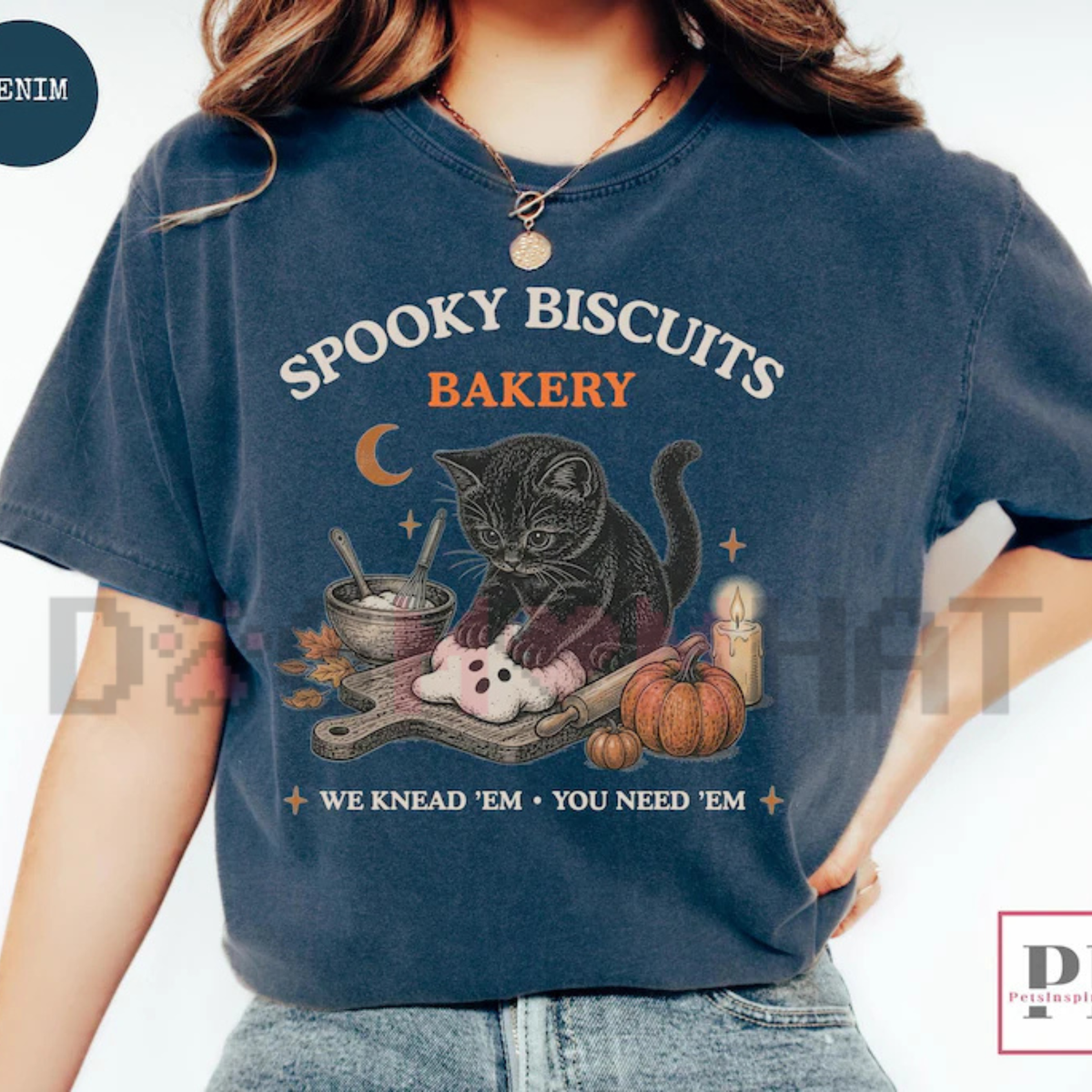 Spooky Biscuits Bakery Halloween T-Shirt – Funny Black Cat Baking Graphic Tee