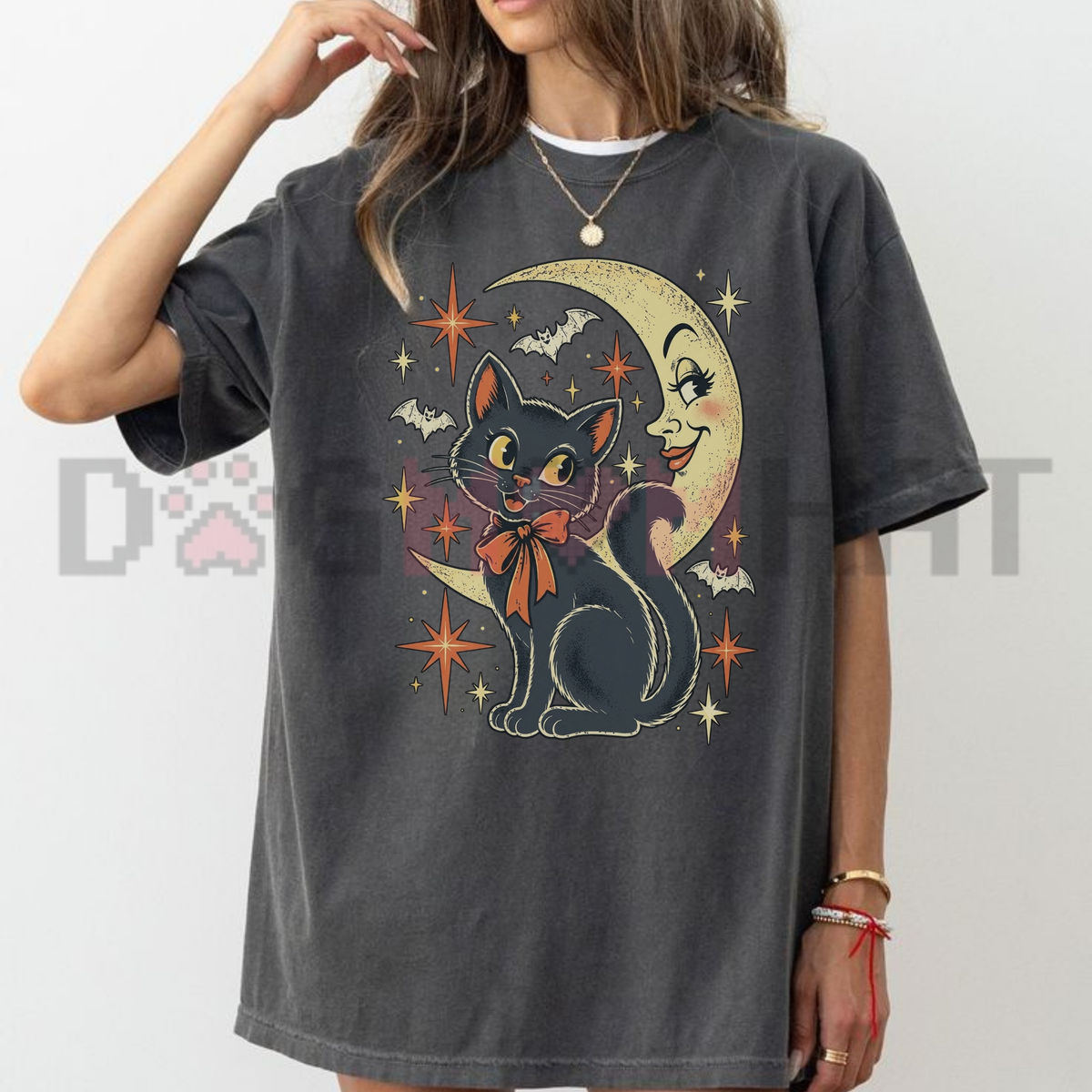 Black Cat Witchy Moon Halloween Vintage Graphic T-Shirt