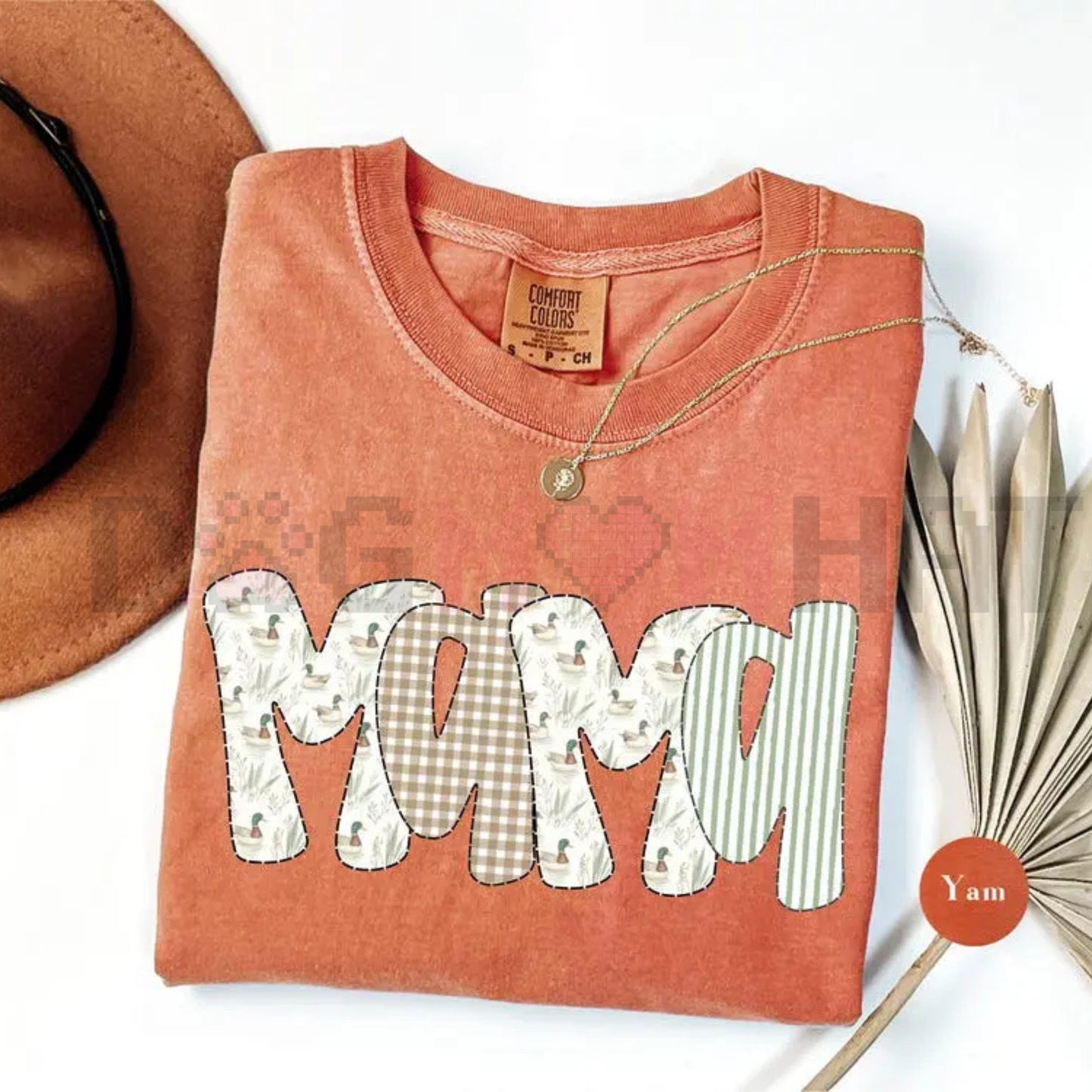 Vintage Mallard Duck Mama Tee – Retro Hunting Mom T-Shirt
