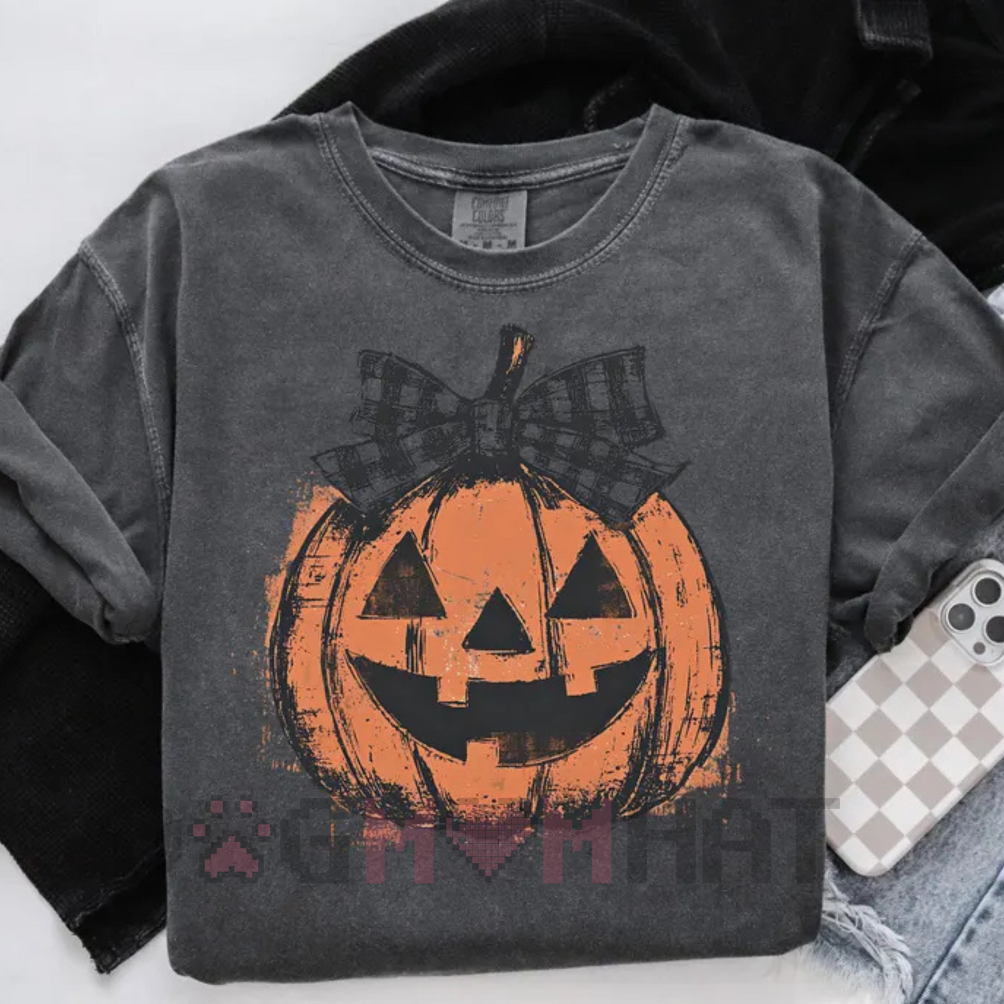Comfort Colors® Jack o' Lantern Shirt – Preppy Coquette Halloween T-Shirt, Women's Pumpkin Bow Tee