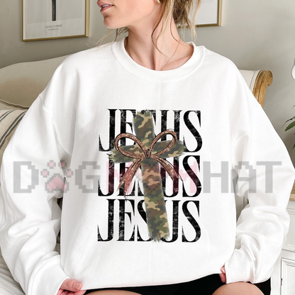 "Camo Pattern Jesus" Faith Sweatshirt – Outdoor Camouflage Cross Fleece