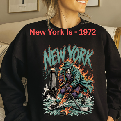 Gildan USA 32 Teams Ice Hockey Skull Vintage Sweatshirt - Classic 90s All Team Game Day Crewneck