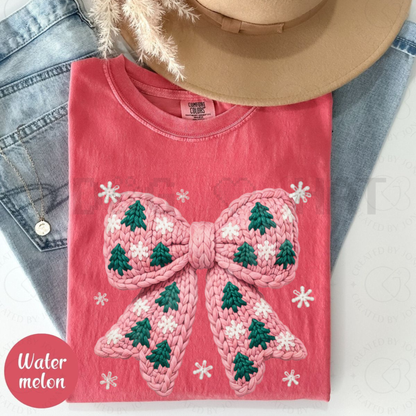 'Knitted Christmas Tree' T-Shirt – Unisex Rustic Sweater Aesthetic Tee