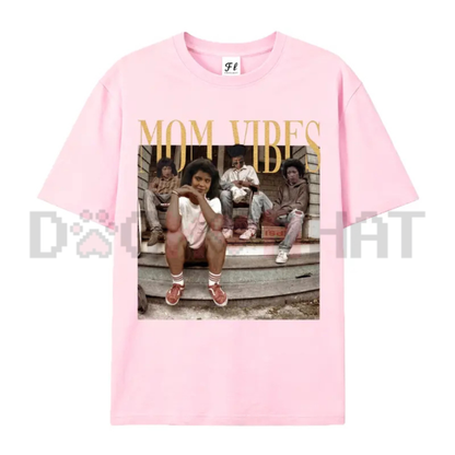 "Mom Vibes" Vintage 90s Nostalgia Graphic T-Shirt
