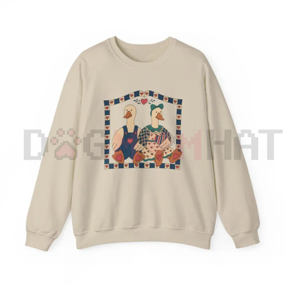 Vintage Geese Sweatshirt – Retro Wildlife Nature Graphic Pullover