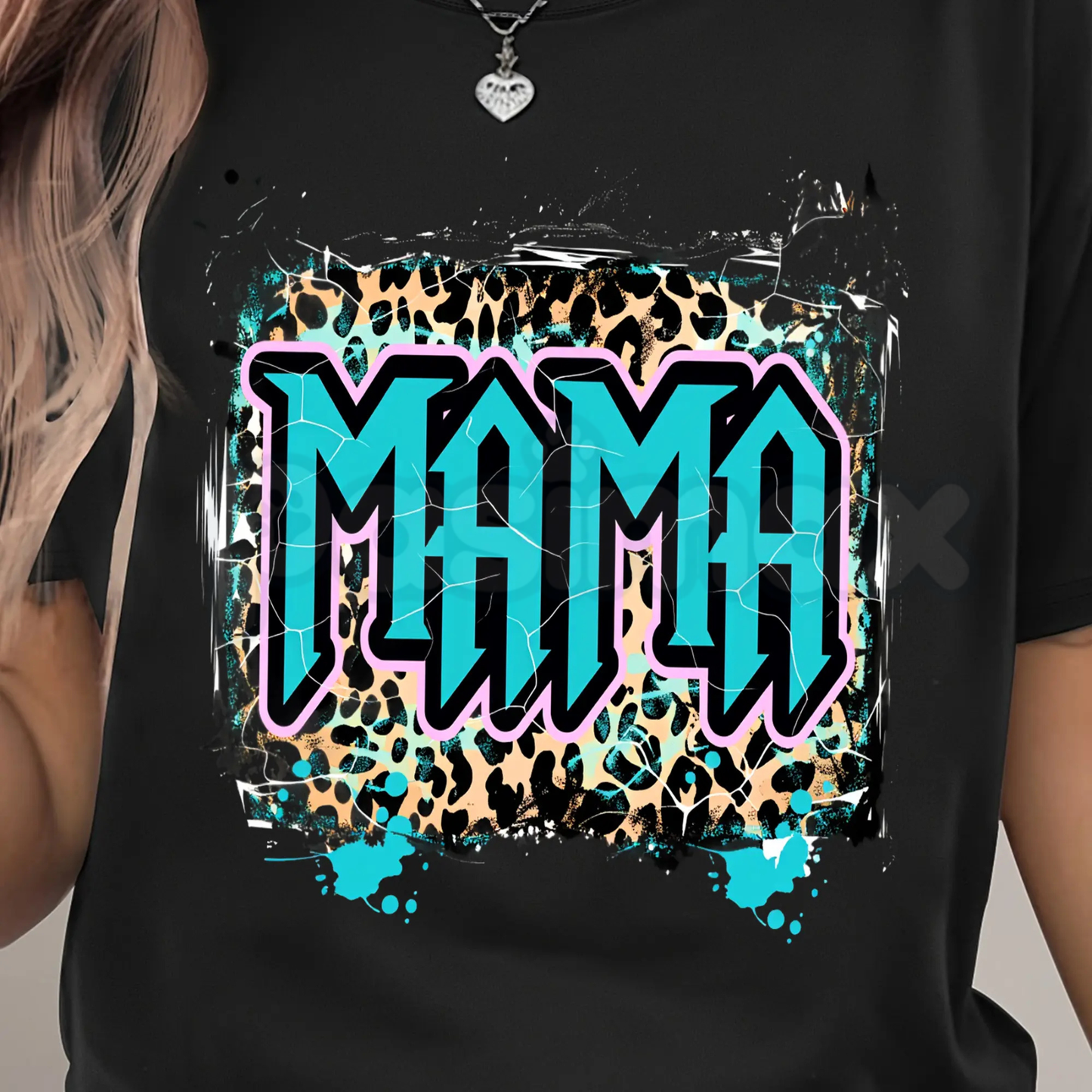 "MAMA" Bold Print T-Shirt – Modern Minimalist Motherhood Tee