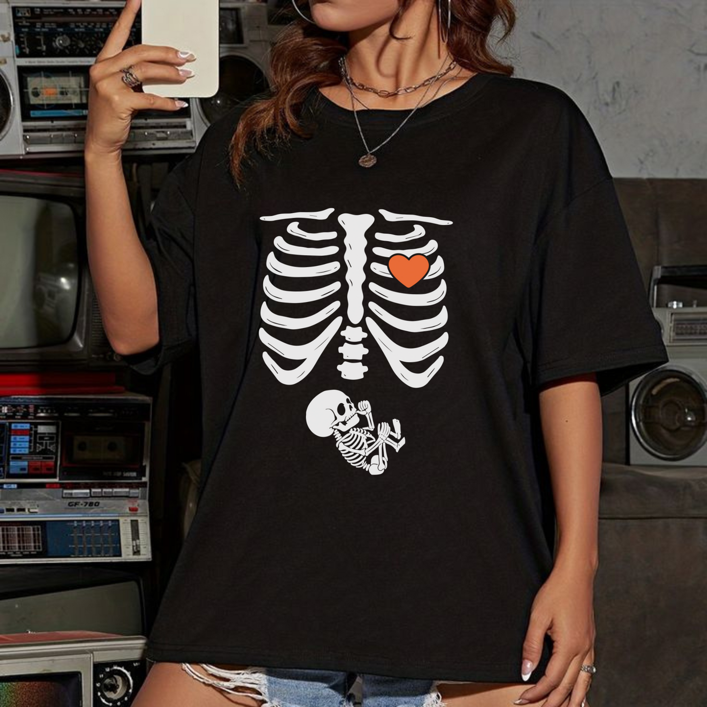 Skeleton Halloween Maternity T-Shirt – Funny Pregnancy Announcement Tee