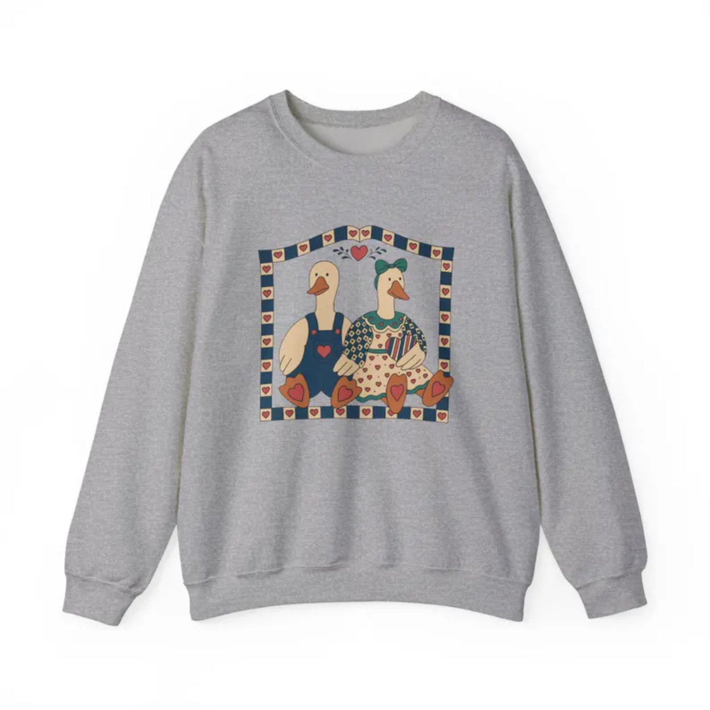 Vintage Geese Sweatshirt – Retro Wildlife Nature Graphic Pullover