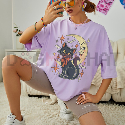 Black Cat Witchy Moon Halloween Vintage Graphic T-Shirt