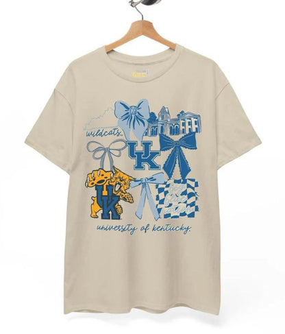 Retro Cozy Ghost Reading T-Shirt - Fall Library & Bookish Spooky Apparel
