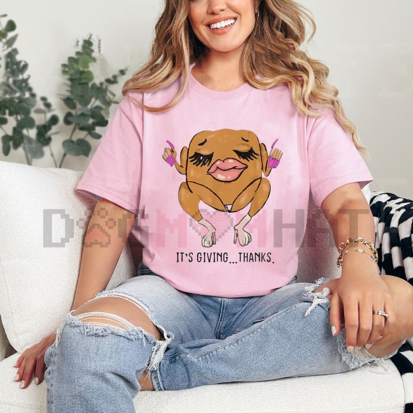 "It’s Giving Thanks" Thanksgiving Vibe Check T-Shirt – Viral Slang Modern Internet Humor Tee-Dogmomhat