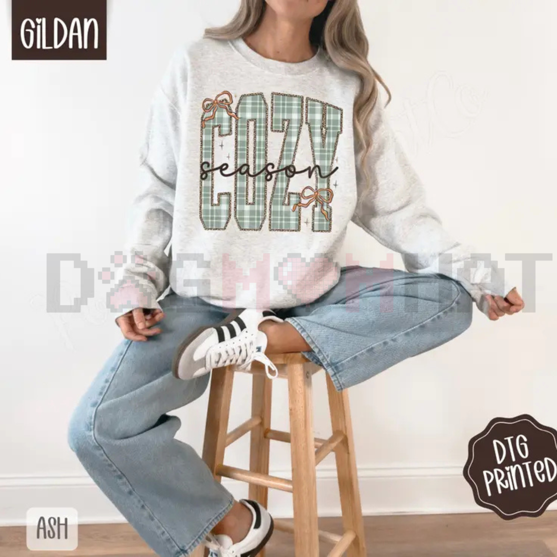 Plaid Cozy Sweatshirt – Trendy Women's Winter Sweater - dogmomhat