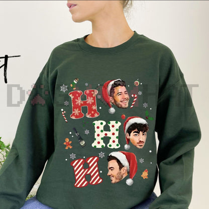 Vintage Jonas Bros 20th Anniversary Christmas Sweatshirt – Unisex Music Lover Jumper, Living the Dream Tour 2025 Fan Gift - Dogmomhat